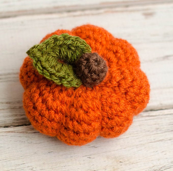 Textured Crochet Pumpkin - Crochet 365 Knit Too